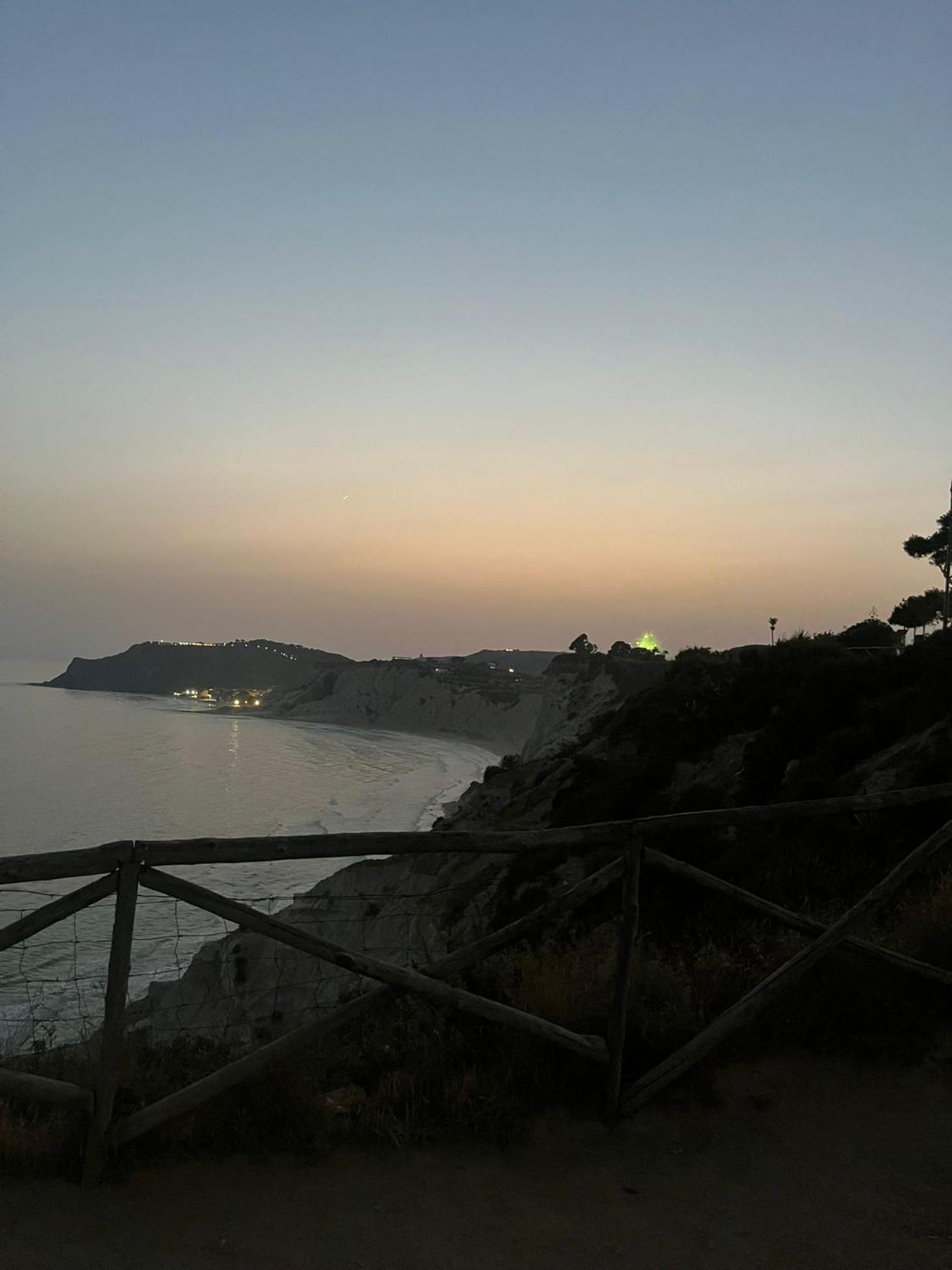 Al Faro Bed & Breakfast เรอัลมอนเต ภายนอก รูปภาพ