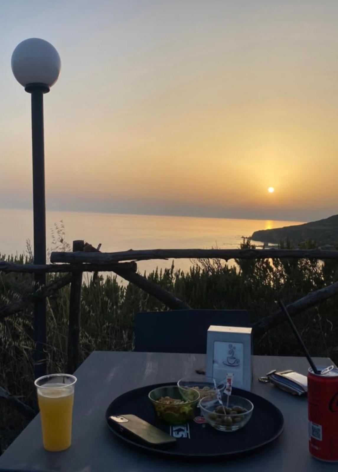 Al Faro Bed & Breakfast เรอัลมอนเต ภายนอก รูปภาพ